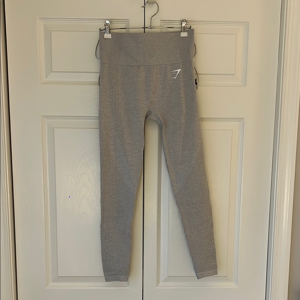 Gray/white Gymshark Leggings with Slim Fit